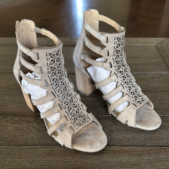 Hush Puppies Malia Baja Perf Heel Sandal - Picture 1 of 9
